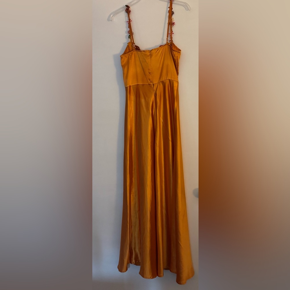 Floral detail orange dress - Picture 3 of 4